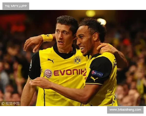 从青训到巨星：全面追溯莱万多夫斯基成名之路的关键成长阶段历程